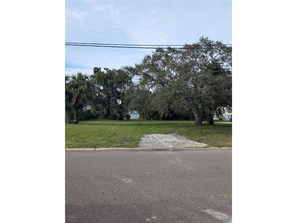 731 36th Avenue S Saint Petersburg FL 33705 TB8426499 image3