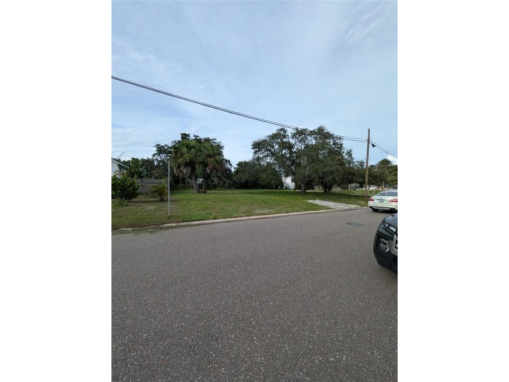 731 36th Avenue S Saint Petersburg FL 33705 TB8426499 image5