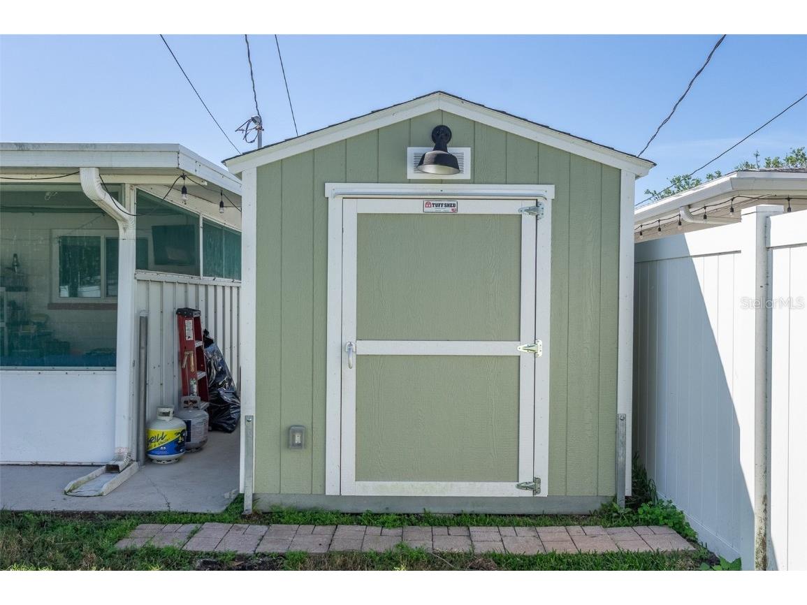 731 44th Avenue NE Saint Petersburg FL 33703 TB8366957 image24