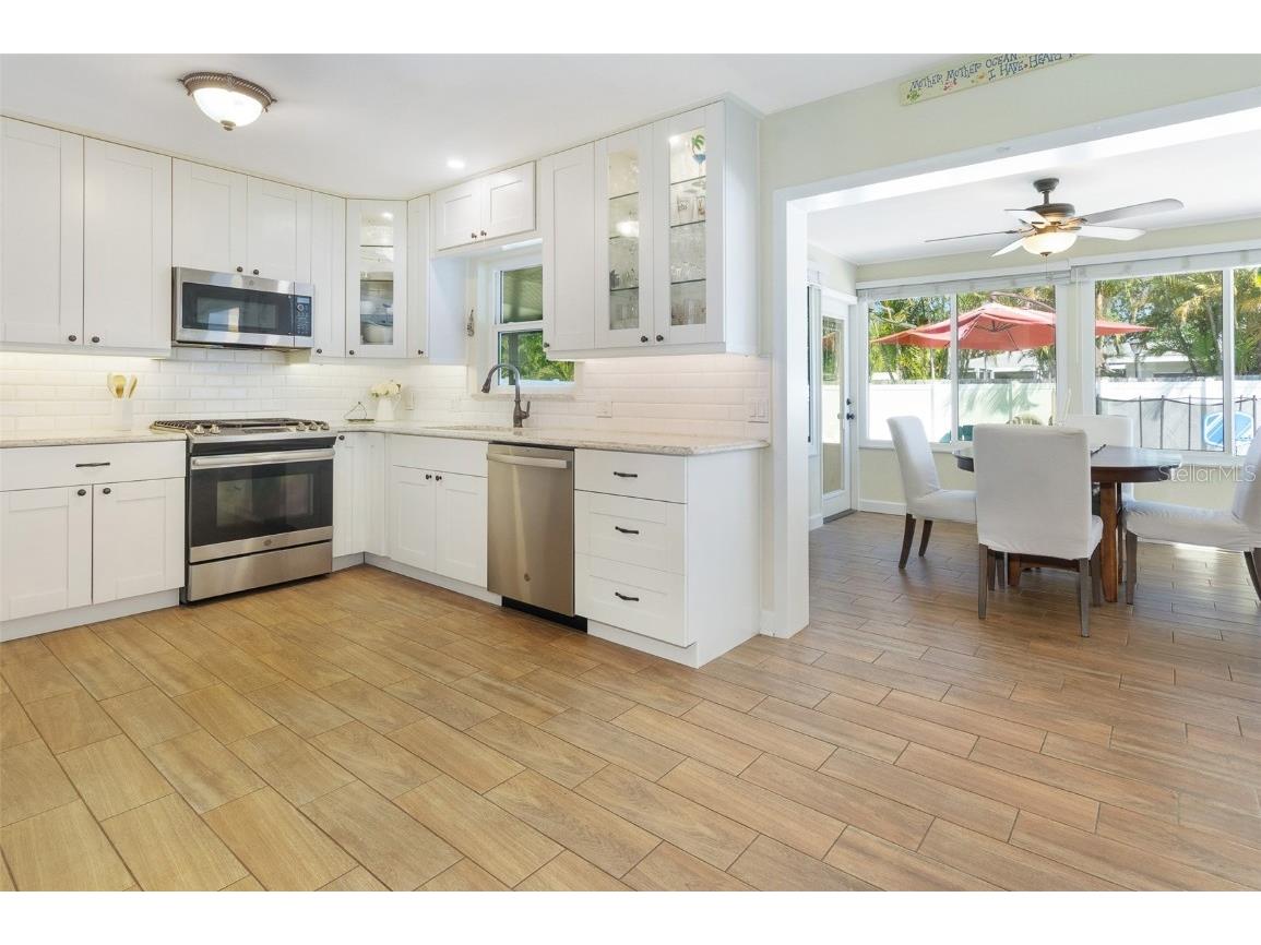 731 44th Avenue NE Saint Petersburg FL 33703 TB8366957 image8