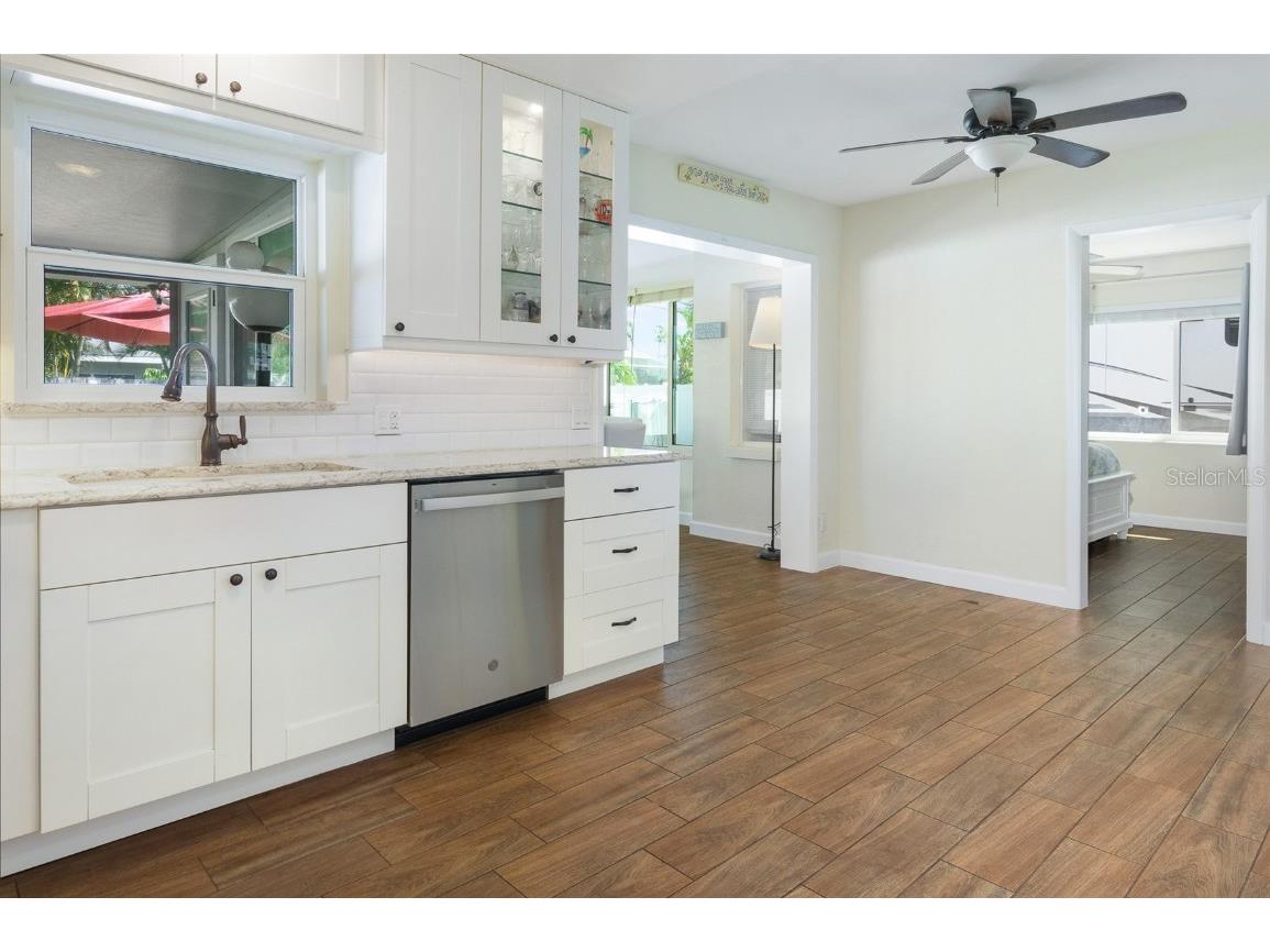 731 44th Avenue NE Saint Petersburg FL 33703 TB8366957 image9