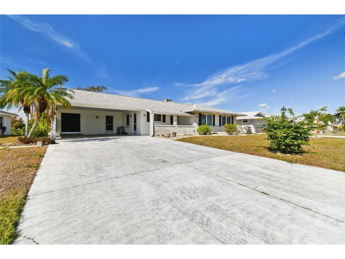 731 Fox Hills Drive Sun City Center FL 33573 U8223016 image1