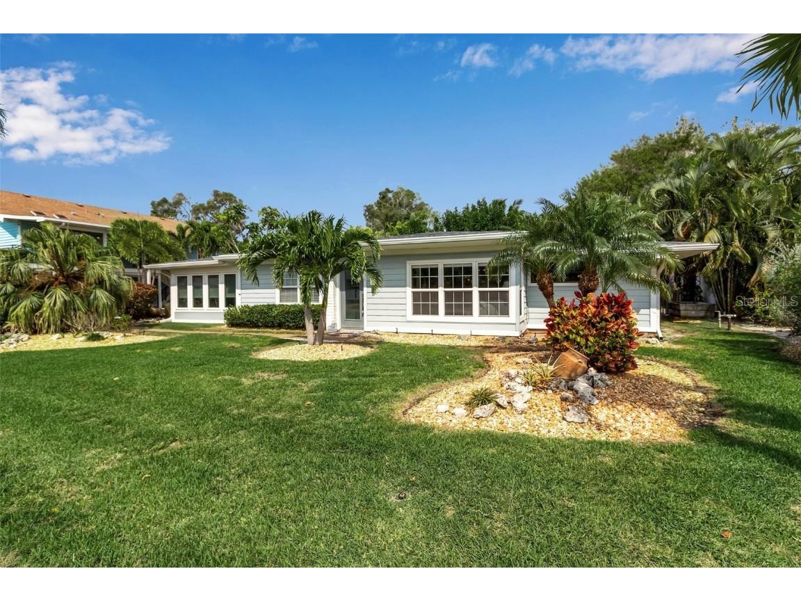 731 Fox Street Longboat Key FL 34228 - SARASOTA BAY / GULF OF MEXICO A4605218 image1