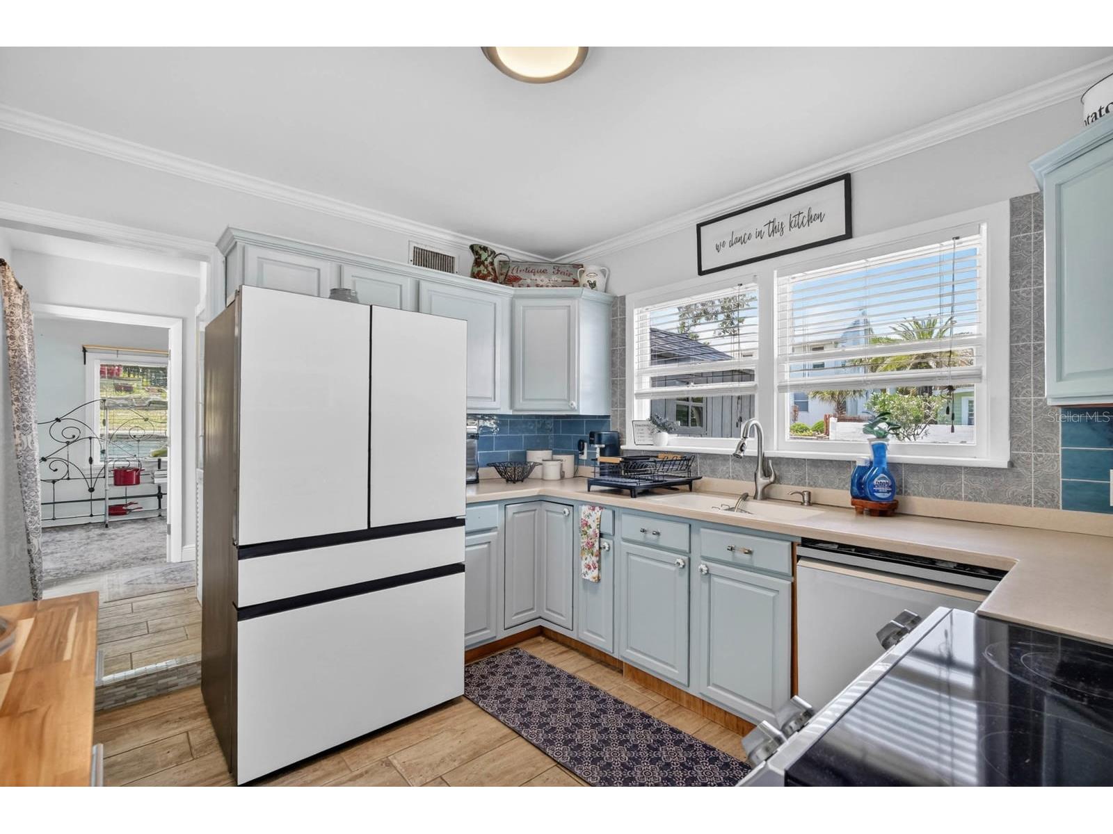 731 N Oleander Avenue Daytona Beach FL 32118 FC318653 image10