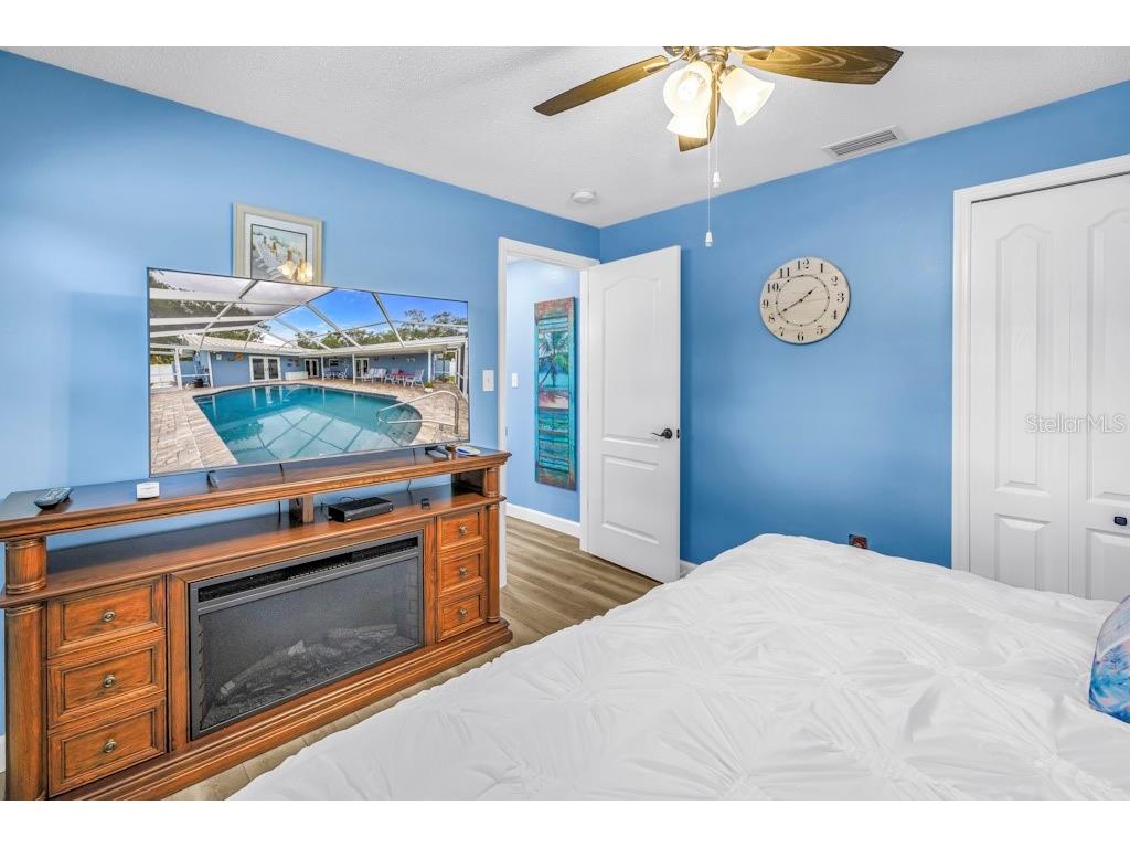 731 Oberlin Drive Clearwater FL 33765 TB8512862 image24