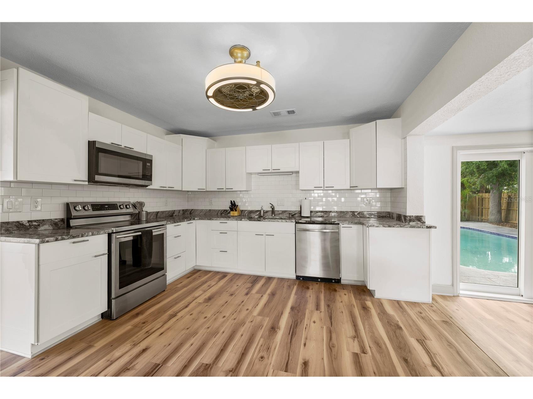 7310 11th Avenue N Saint Petersburg FL 33710 TB8490160 image7