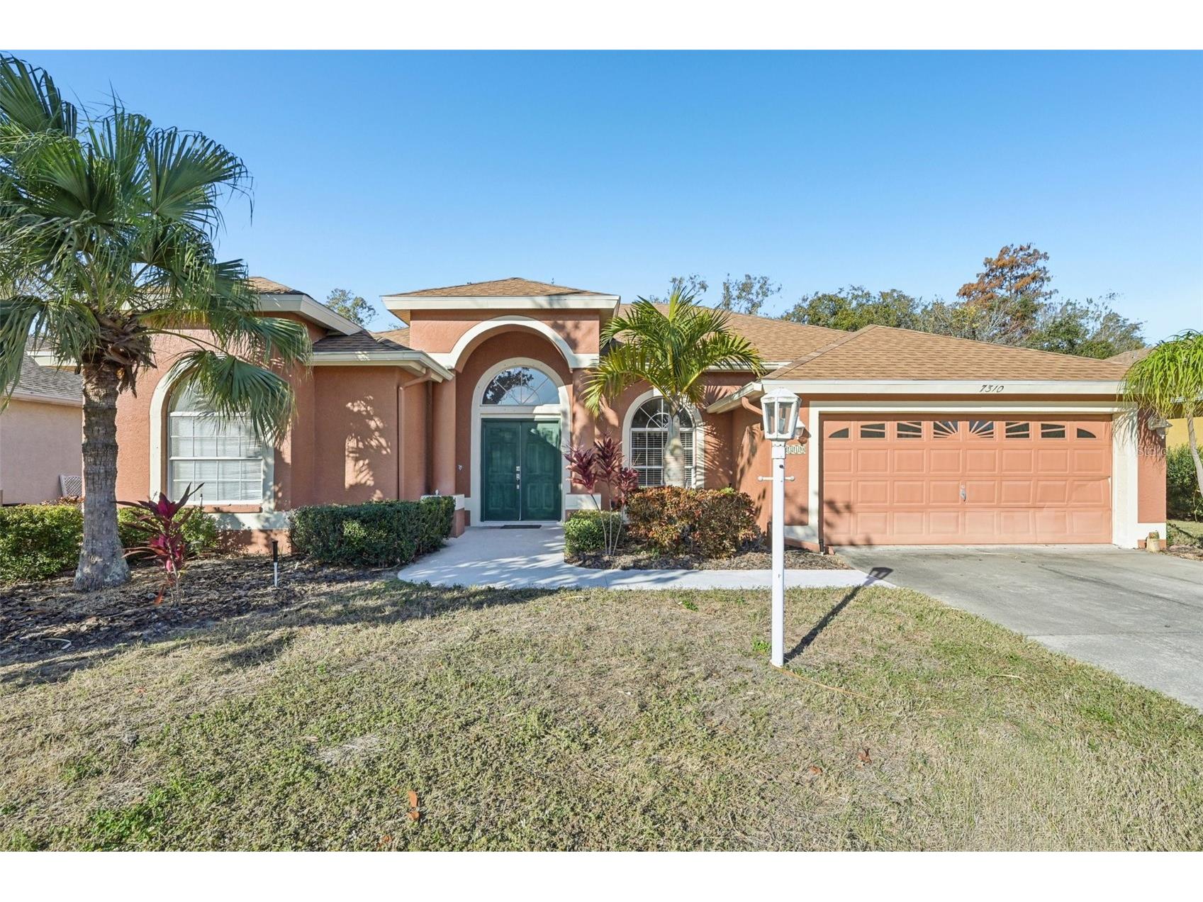 7310 38th Court E Sarasota FL 34243 A4678157 image1
