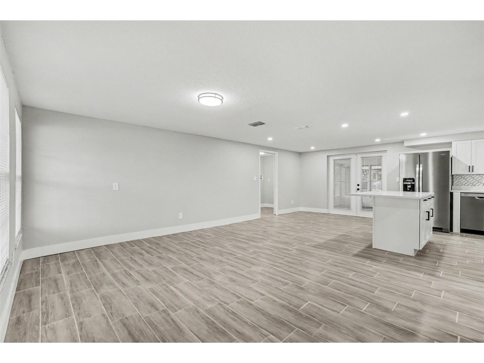 7310 Fort King Road Zephyrhills FL 33541 TB8494911 image7
