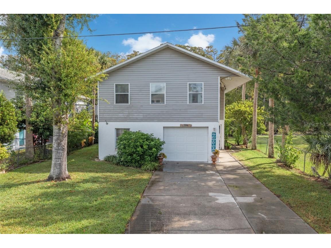 7310 Sunfish Circle Weeki Wachee FL 34607 - WEEKI WACHEE RIVER W7839385 image1