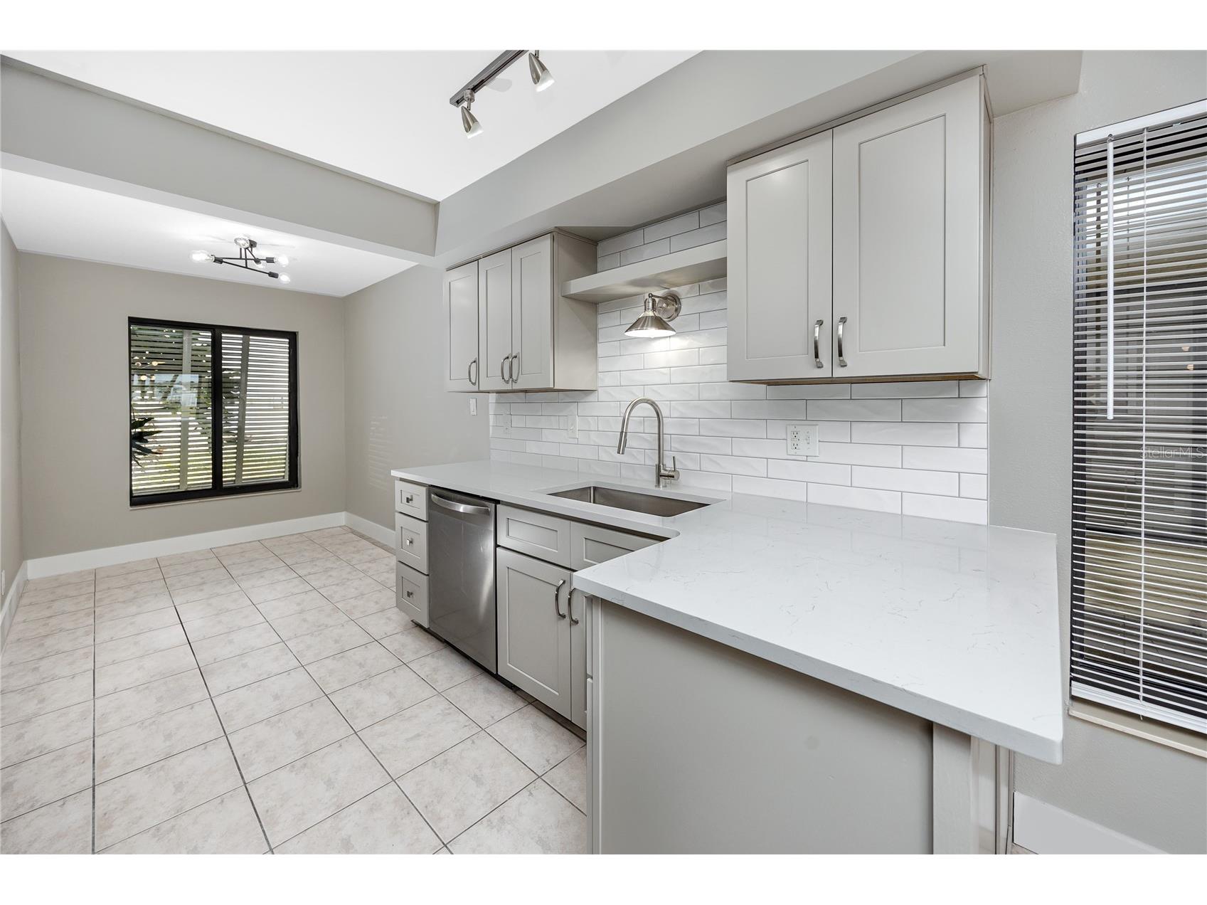 7310 Sunshine Skyway Lane S #116 Saint Petersburg FL 33711 - TAMPA BAY TB8469851 image23