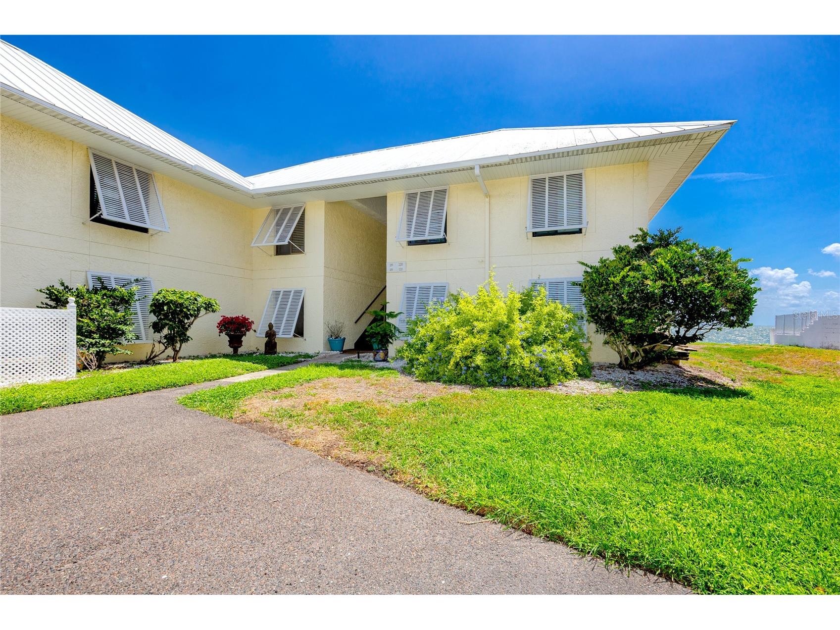 7310 Sunshine Skyway Lane S #119 Saint Petersburg FL 33711 TB8514343 image1