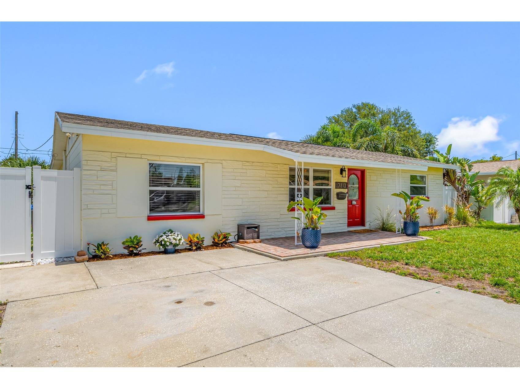 7313 37th Avenue N Saint Petersburg FL 33710 TB8512631 image1