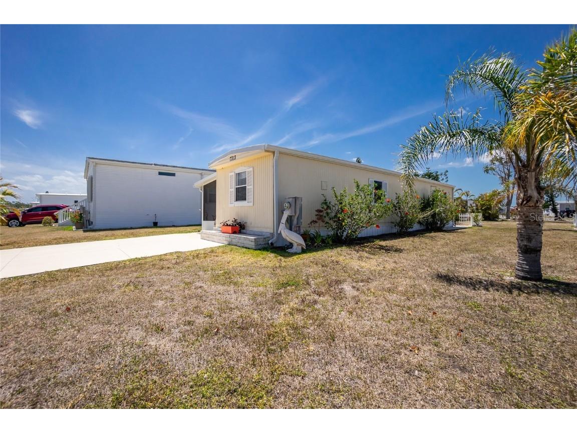 7313 Desant Lane Port Charlotte FL 33981 - BUTTERFORD WATERWAY C7509088 image3