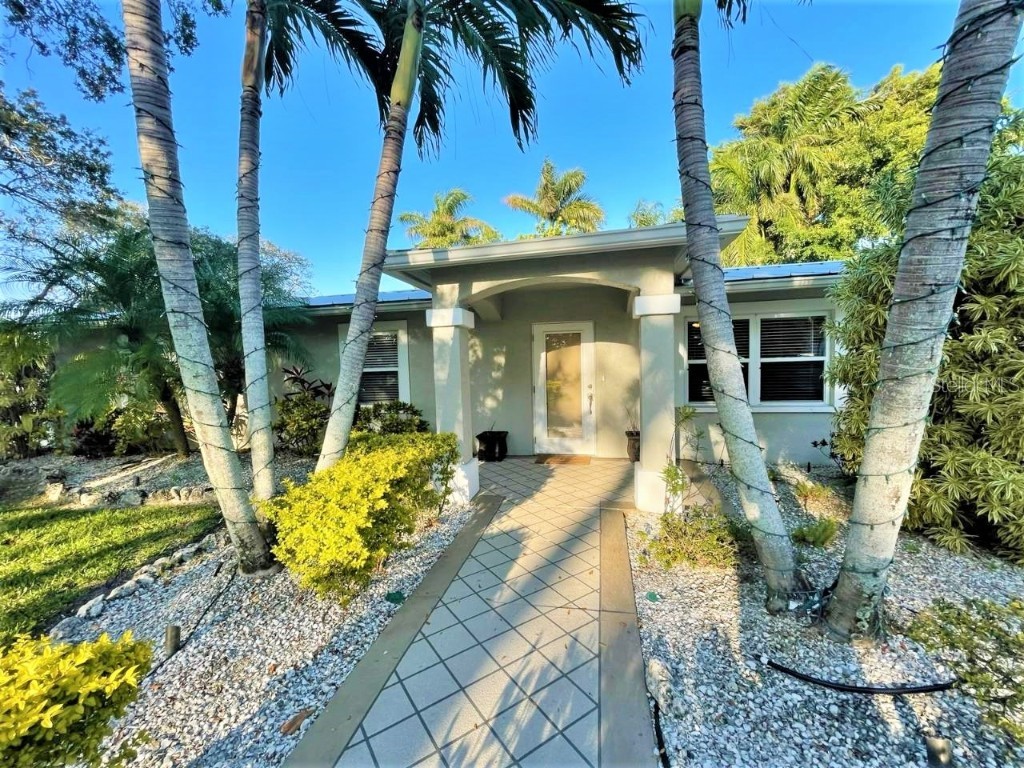 7313 Starfish Drive Sarasota FL 34231 A4526874 image1