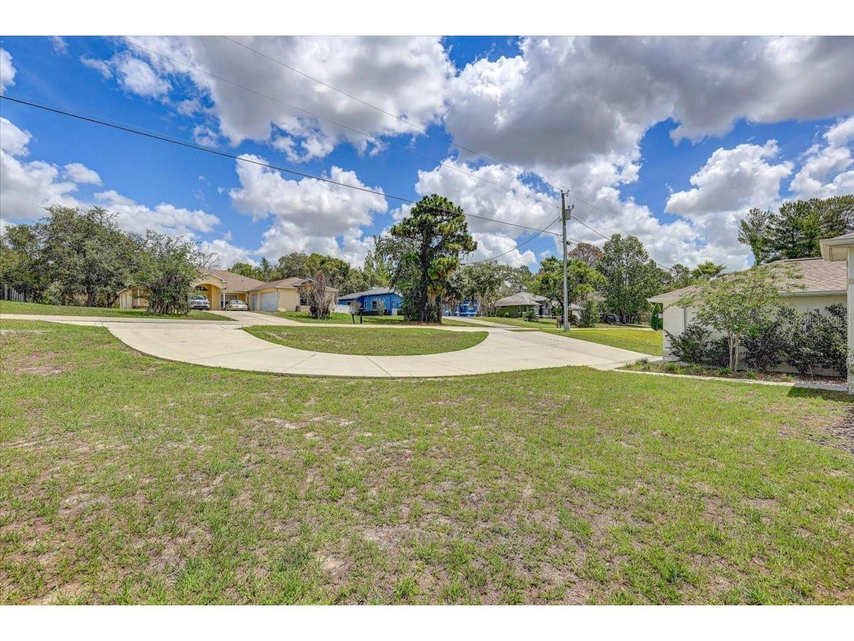 7314 Madrid Road Weeki Wachee FL 34613 TB8510921 image2