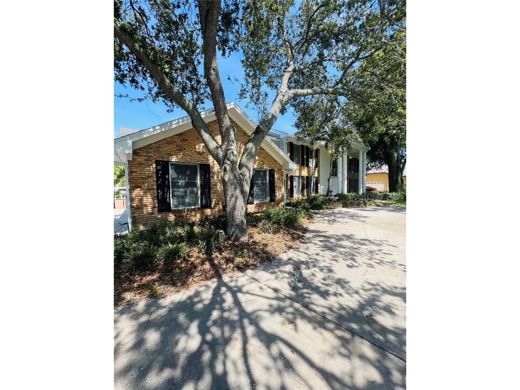 7315 Hunt Club Lane Seminole FL 33776 U8205317 image1