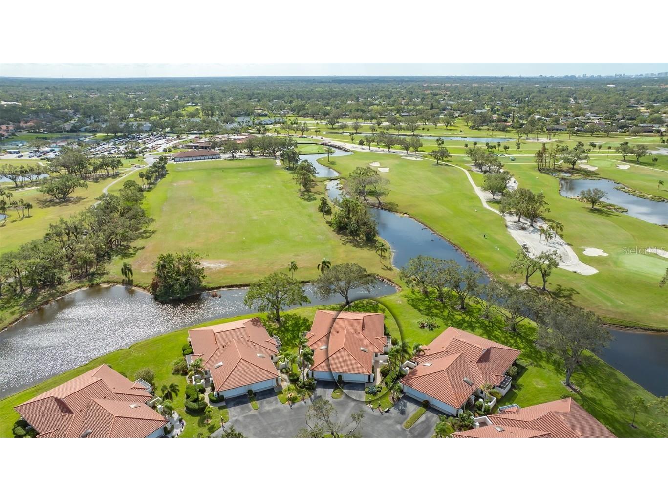 7318 Golf Pointe Circle Sarasota FL 34243 A4628740 image1