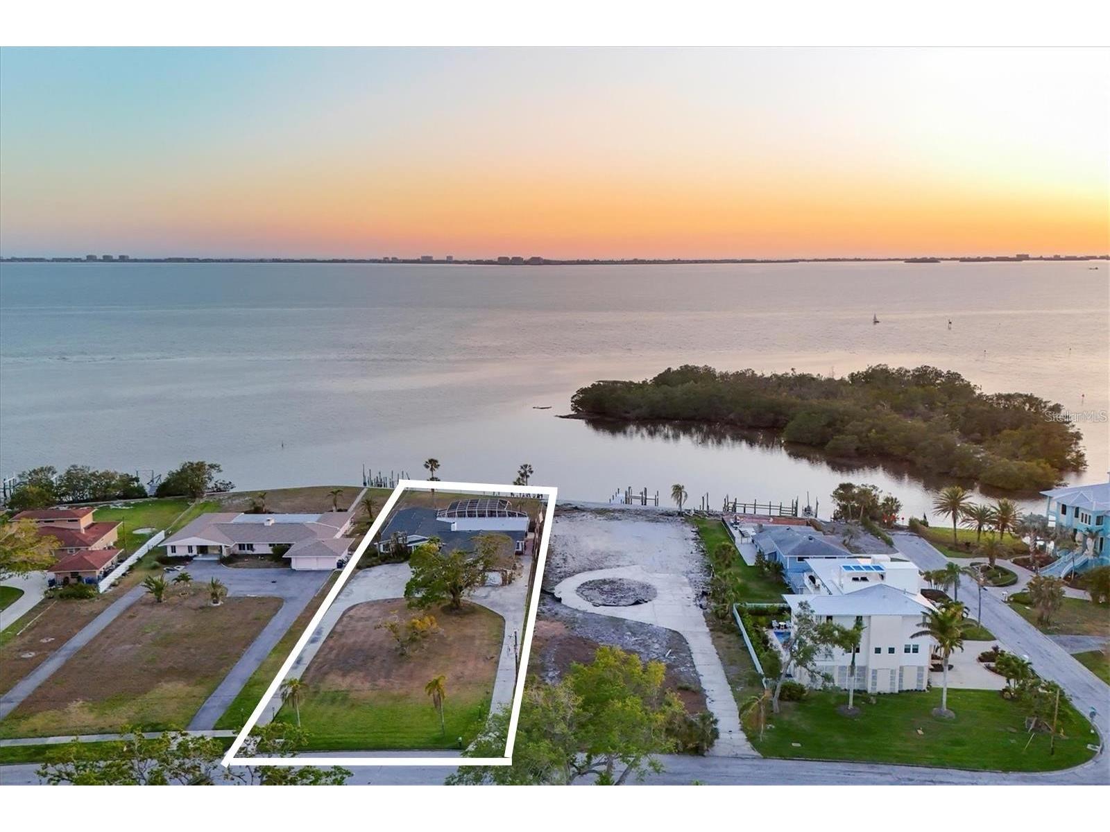 7318 Westmoreland Drive Sarasota FL 34243 - SARASOTA BAY A4680287 image4