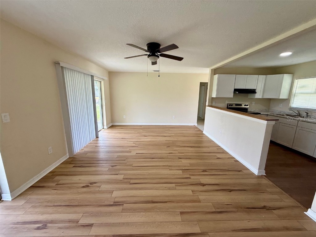 7319 Holiday Drive Spring Hill FL 34606 - LAKE HOLIDAY W7877844 image4