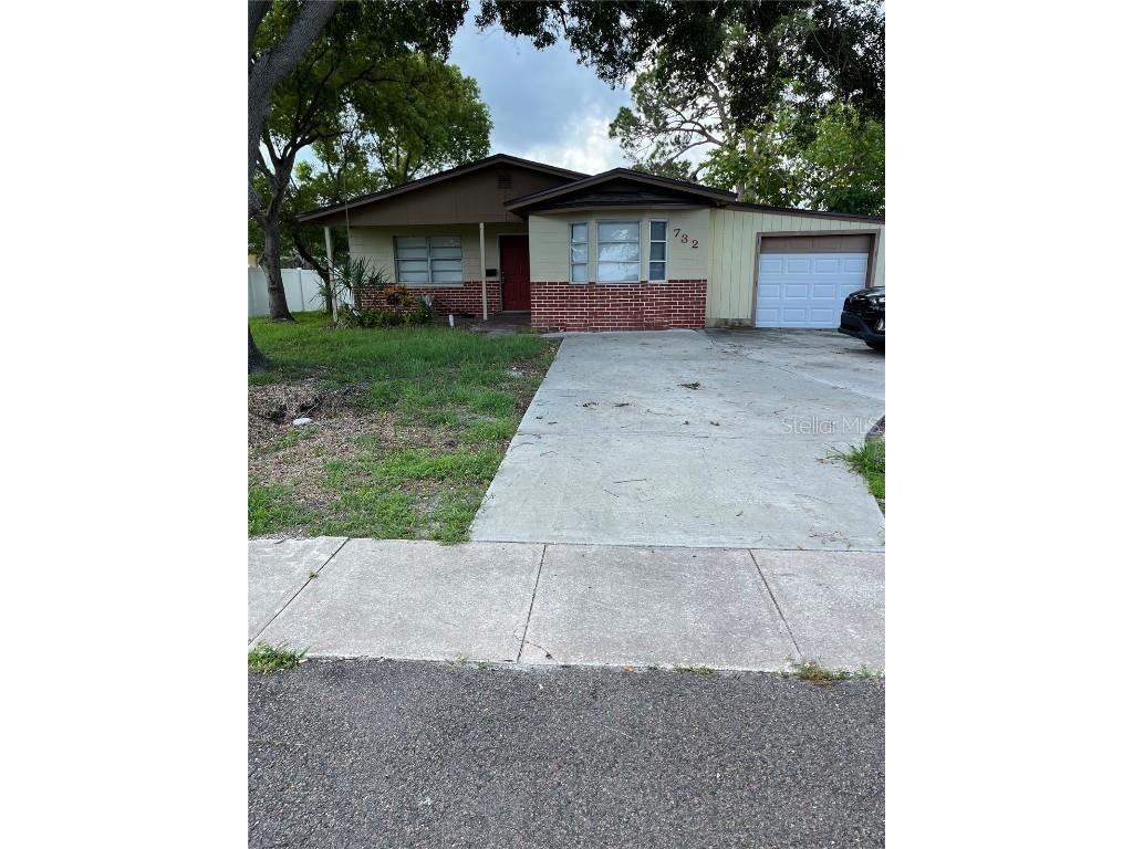 732 62nd Avenue NE Saint Petersburg FL 33702 W7877493 image1