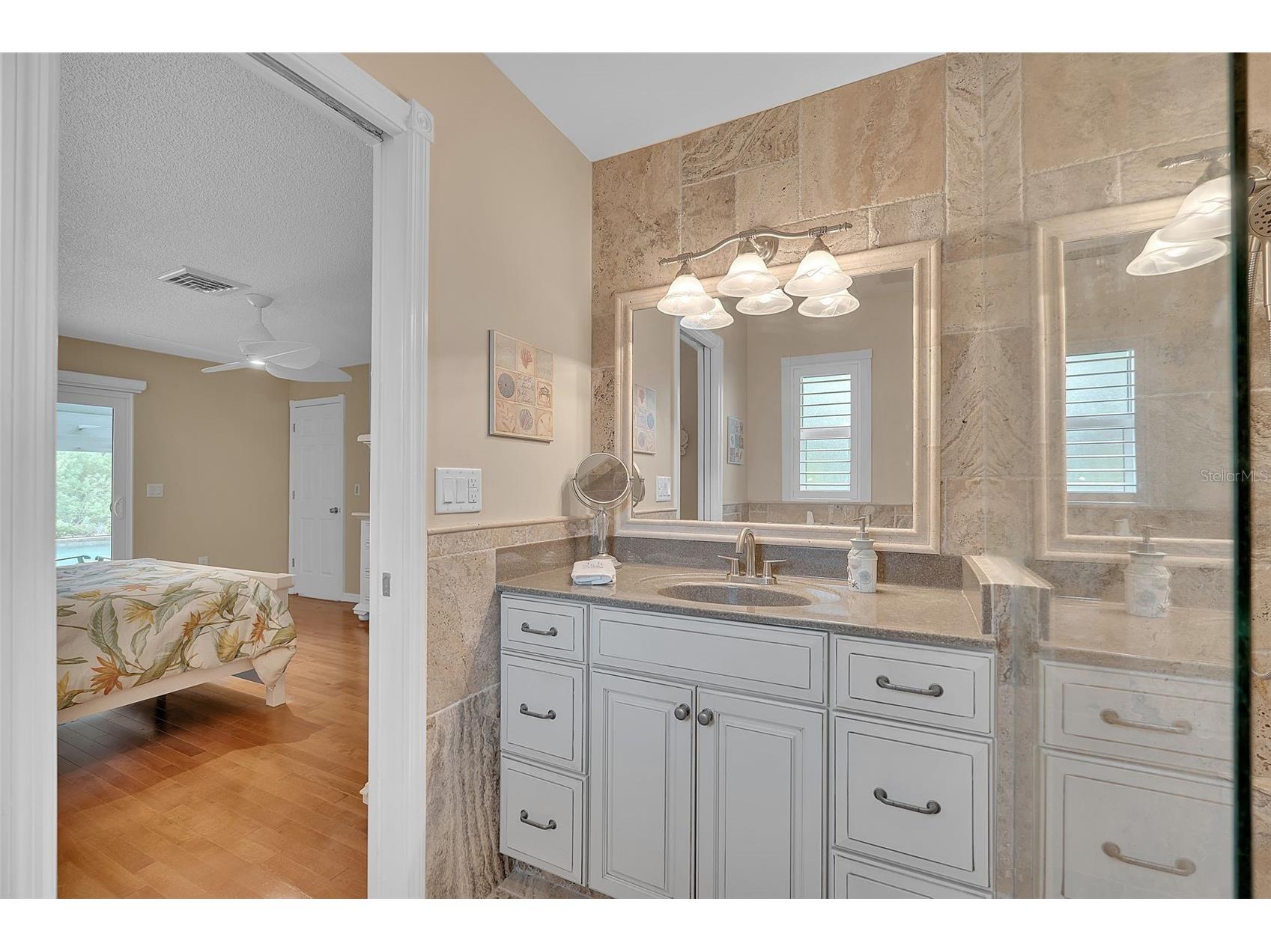 732 S Gondola Drive Venice FL 34293 A4699068 image32