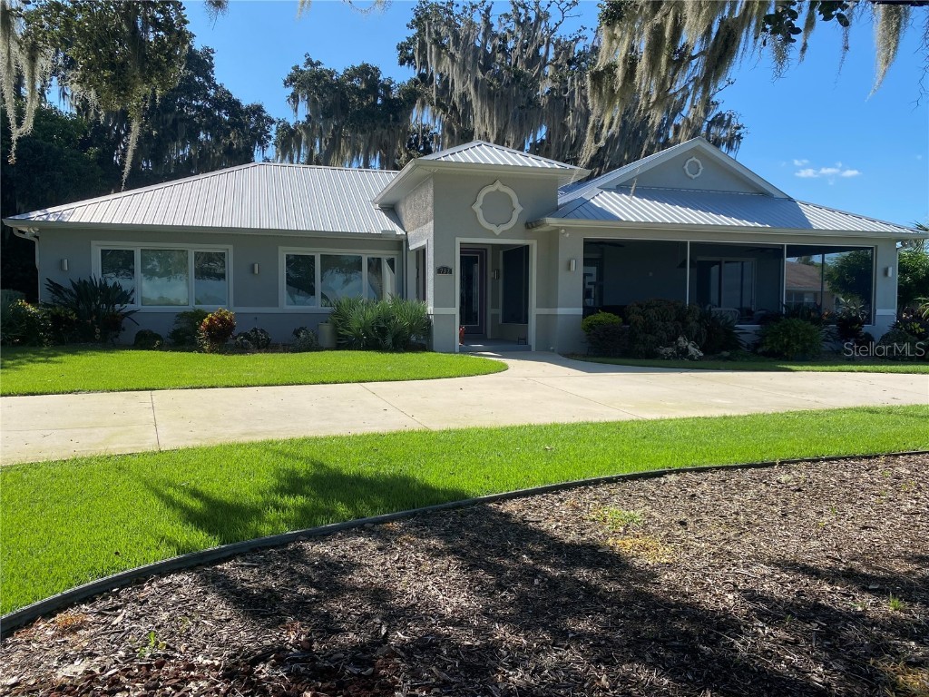 732 S Lake Reedy Boulevard Frostproof FL 33843 - LAKE REEDY P4922962 image1