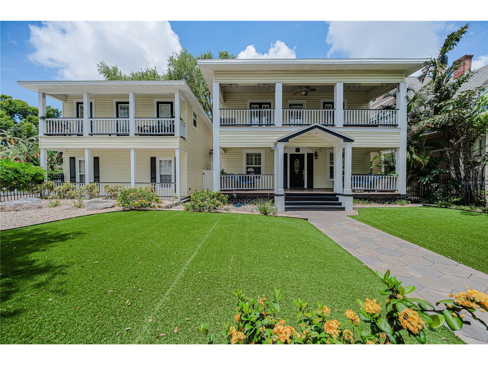 732 and 732 1/2 NE Oak Street Saint Petersburg FL 33701 TB8513524 image1
