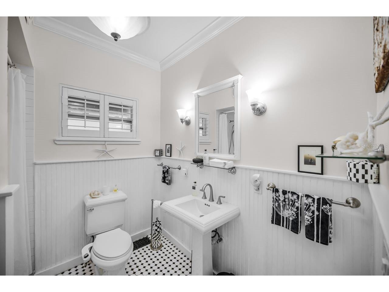 732 and 732 1/2 NE Oak Street Saint Petersburg FL 33701 TB8513524 image31