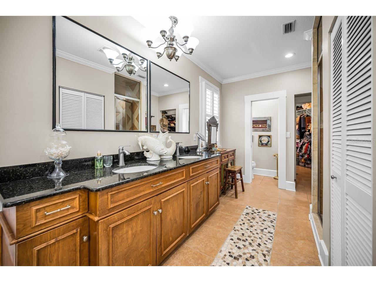 732 and 732 1/2 NE Oak Street Saint Petersburg FL 33701 TB8513524 image33