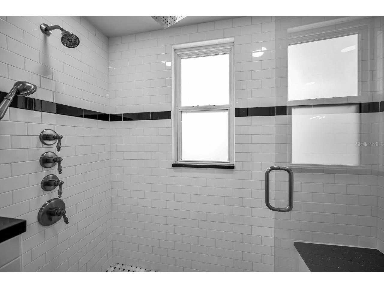 732 and 732 1/2 NE Oak Street Saint Petersburg FL 33701 TB8513524 image48