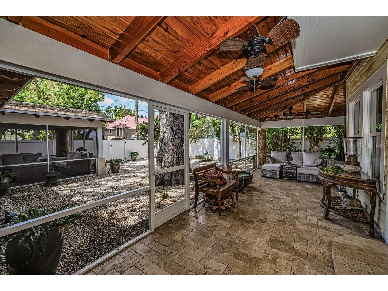 732 and 732 1/2 NE Oak Street Saint Petersburg FL 33701 TB8513524 image53