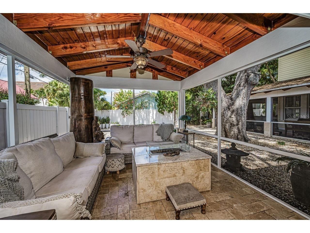 732 and 732 1/2 NE Oak Street Saint Petersburg FL 33701 TB8513524 image55