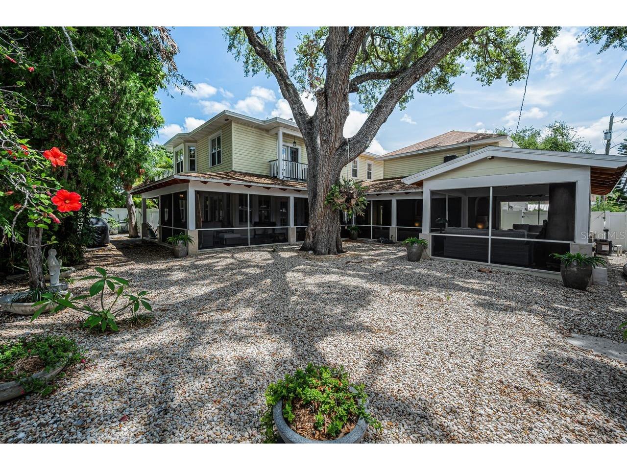 732 and 732 1/2 NE Oak Street Saint Petersburg FL 33701 TB8513524 image57