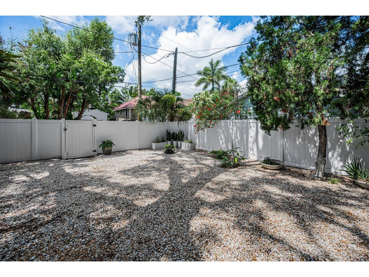 732 and 732 1/2 NE Oak Street Saint Petersburg FL 33701 TB8513524 image59