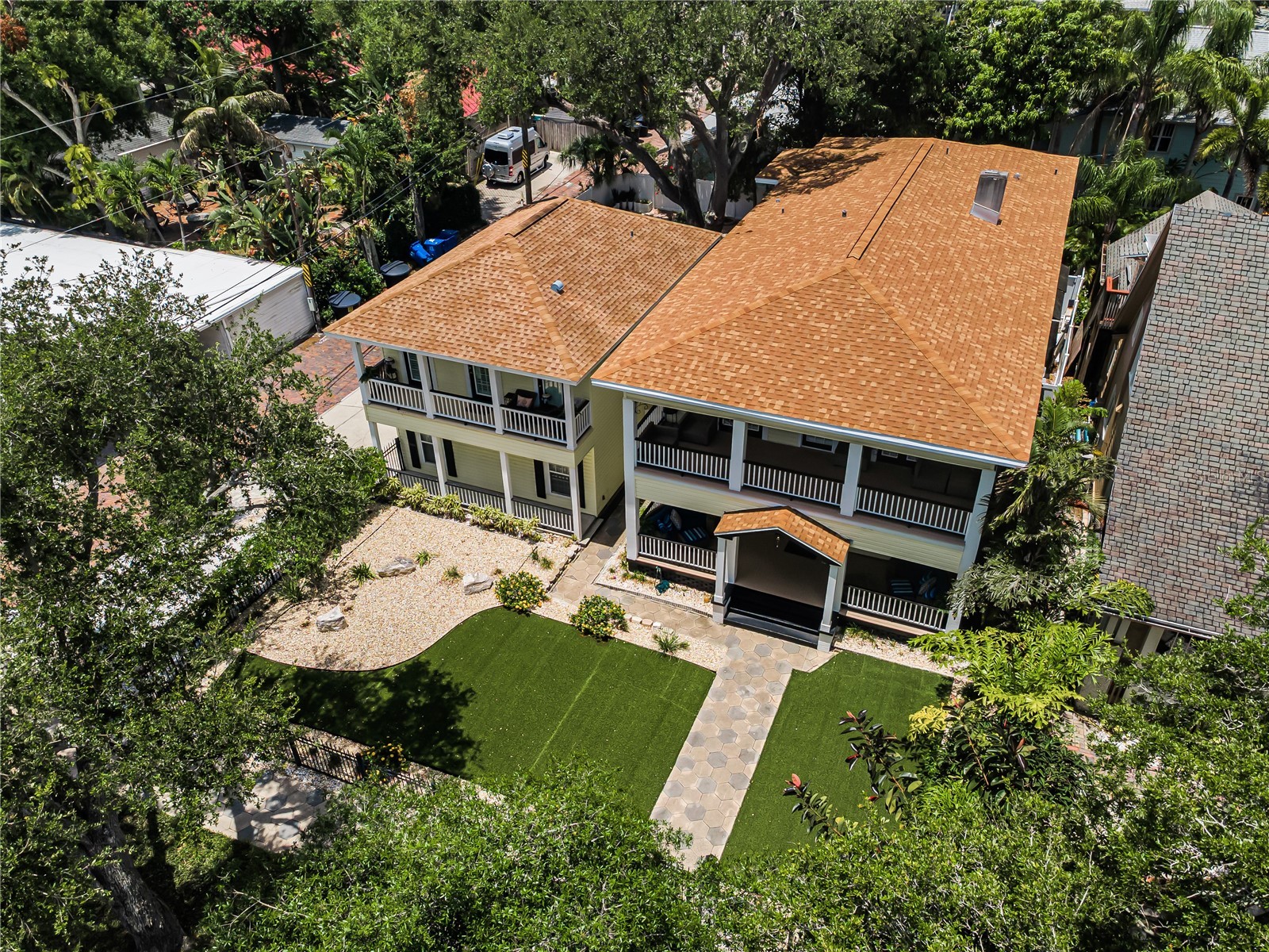 732 and 732 1/2 NE Oak Street Saint Petersburg FL 33701 TB8513524 image6