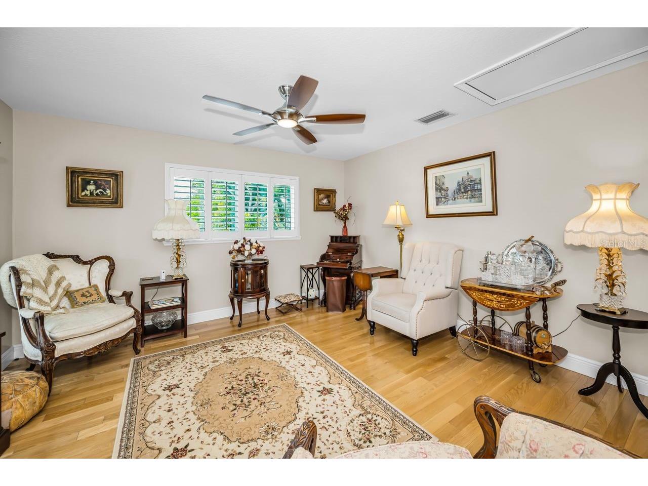 732 and 732 1/2 NE Oak Street Saint Petersburg FL 33701 TB8513524 image65