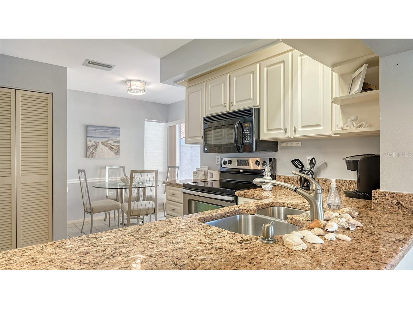 7320 Golf Pointe Circle Sarasota FL 34243 A4666761 image26