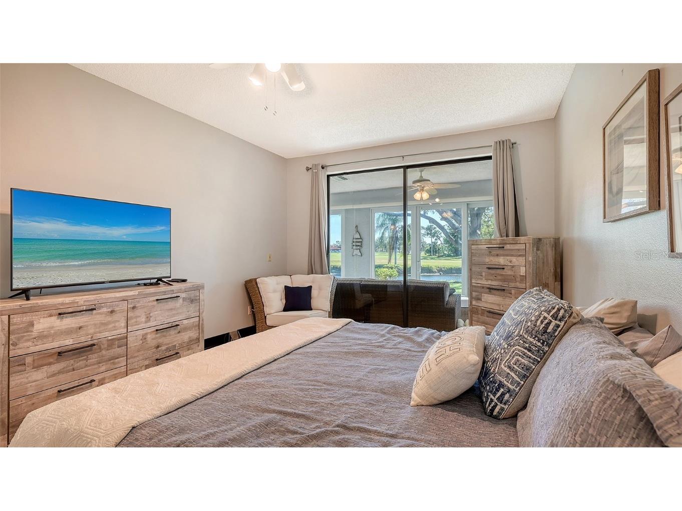 7320 Golf Pointe Circle Sarasota FL 34243 A4666761 image32