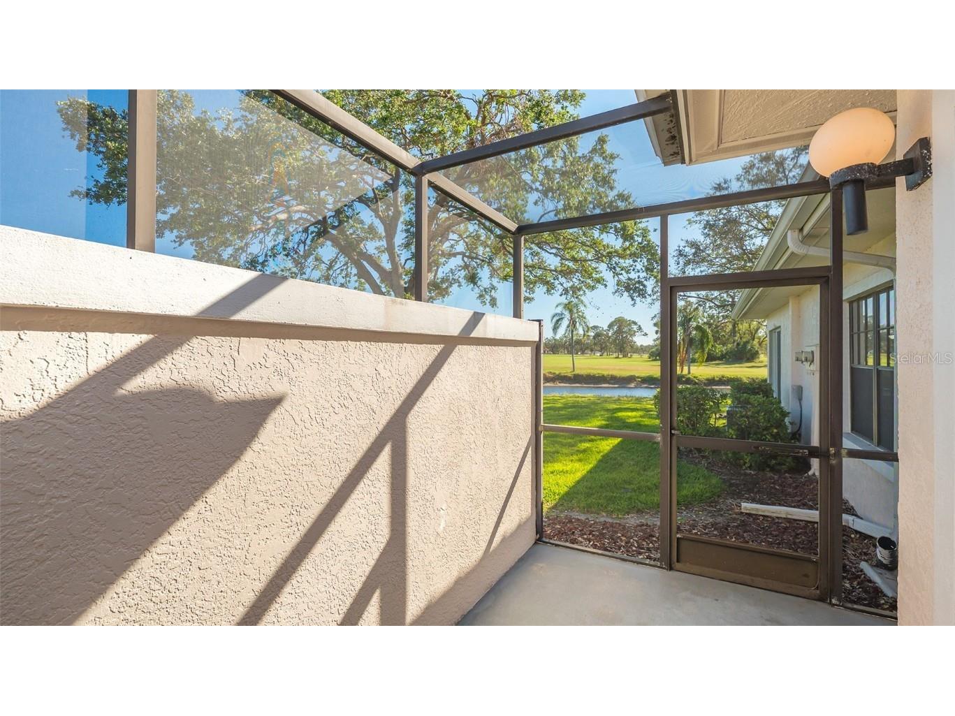 7320 Golf Pointe Circle Sarasota FL 34243 A4666761 image41