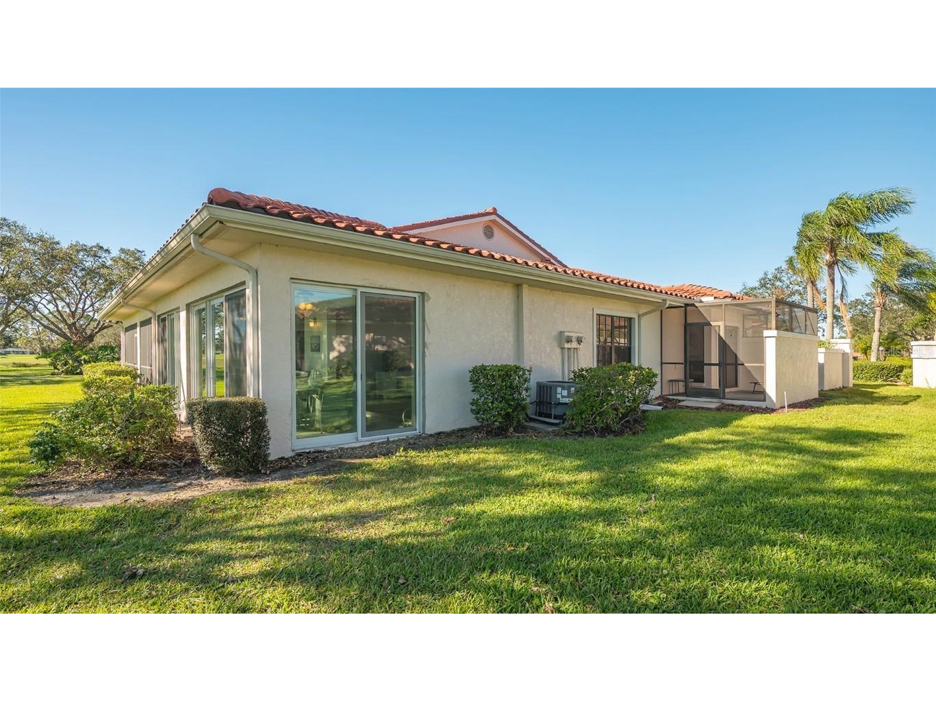 7320 Golf Pointe Circle Sarasota FL 34243 A4666761 image43