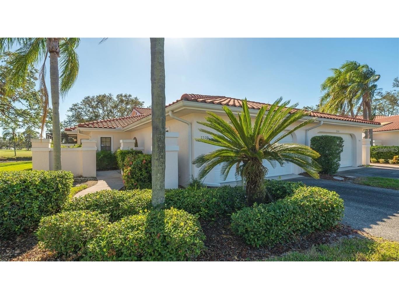 7320 Golf Pointe Circle Sarasota FL 34243 A4673534 image1