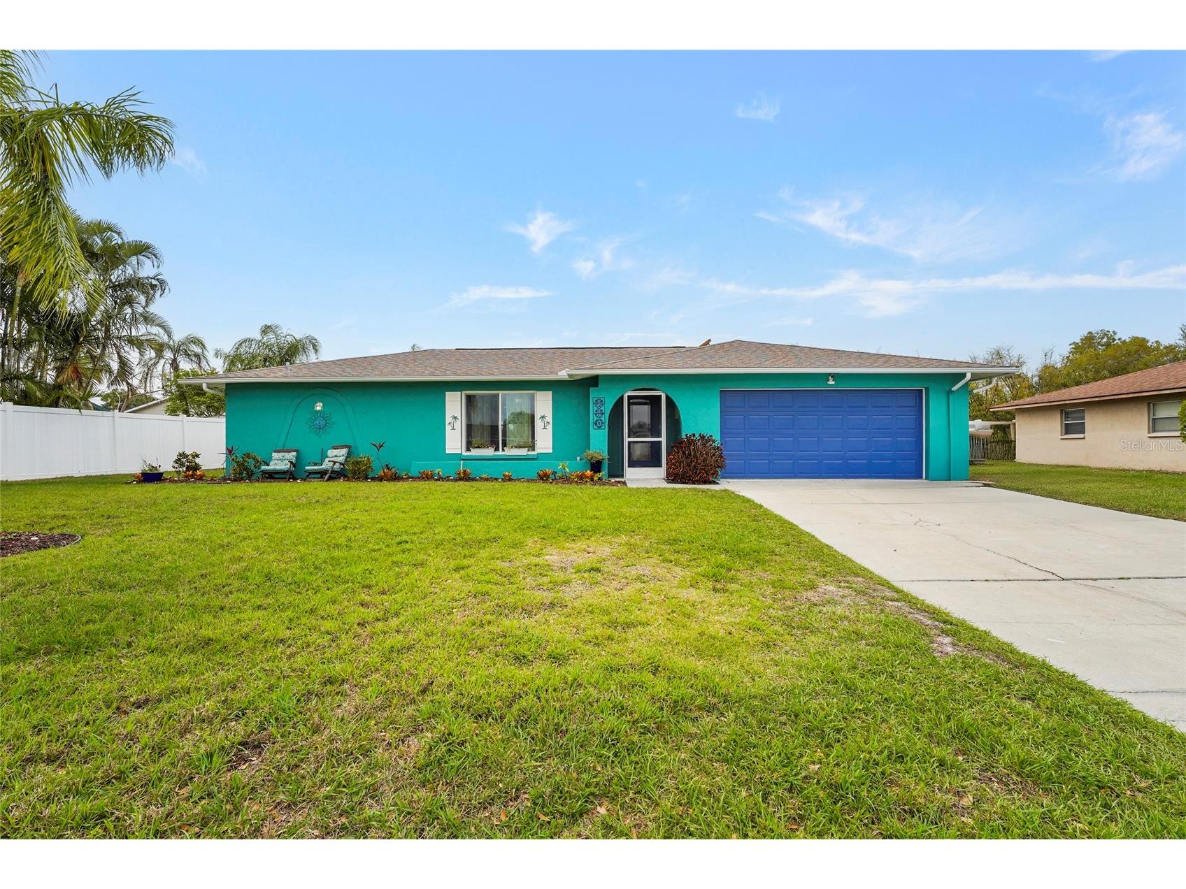 7320 Meadowbrook Drive Sarasota FL 34243 A4686069 image1