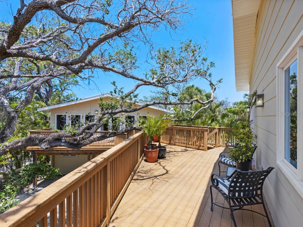 7320 Melaleuca Way Siesta Key FL 34242 - HERON LAGOON A4652512 image30