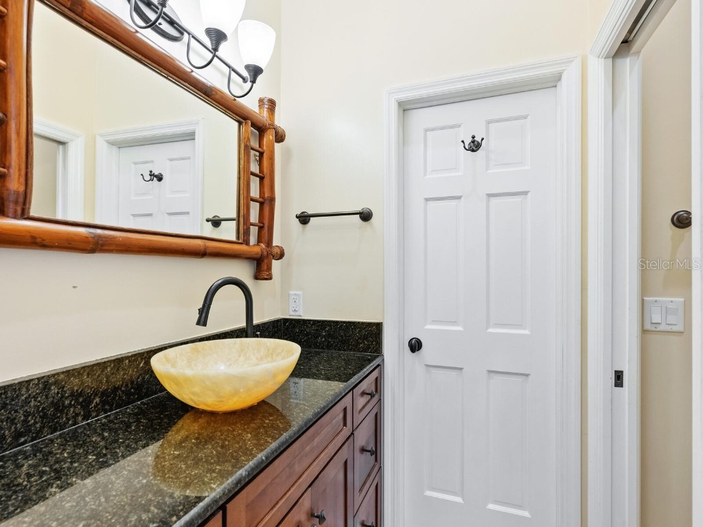 7320 Melaleuca Way Siesta Key FL 34242 - HERON LAGOON A4652512 image54