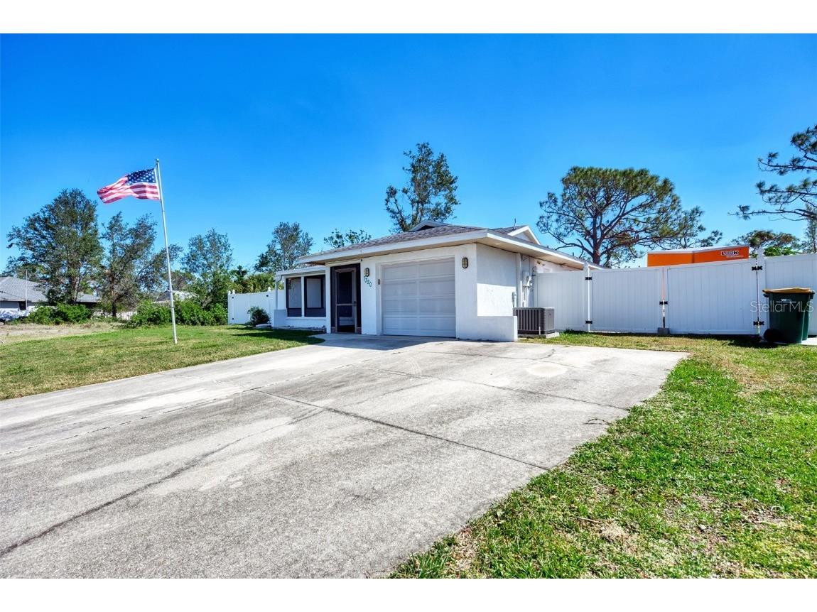 7320 Van Lake Drive Englewood FL 34224 D6129145 image1