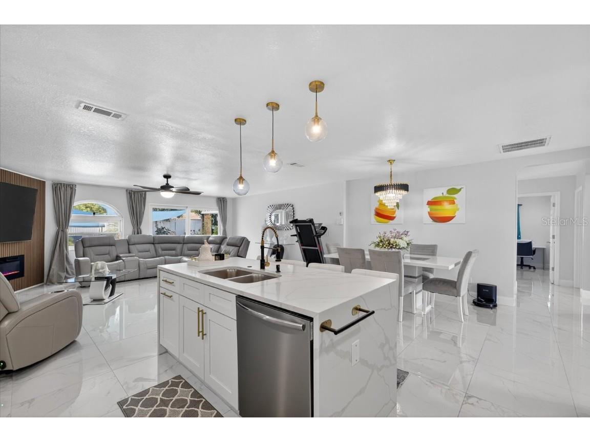 7321 Brookview Circle Tampa FL 33634 TB8426636 image22