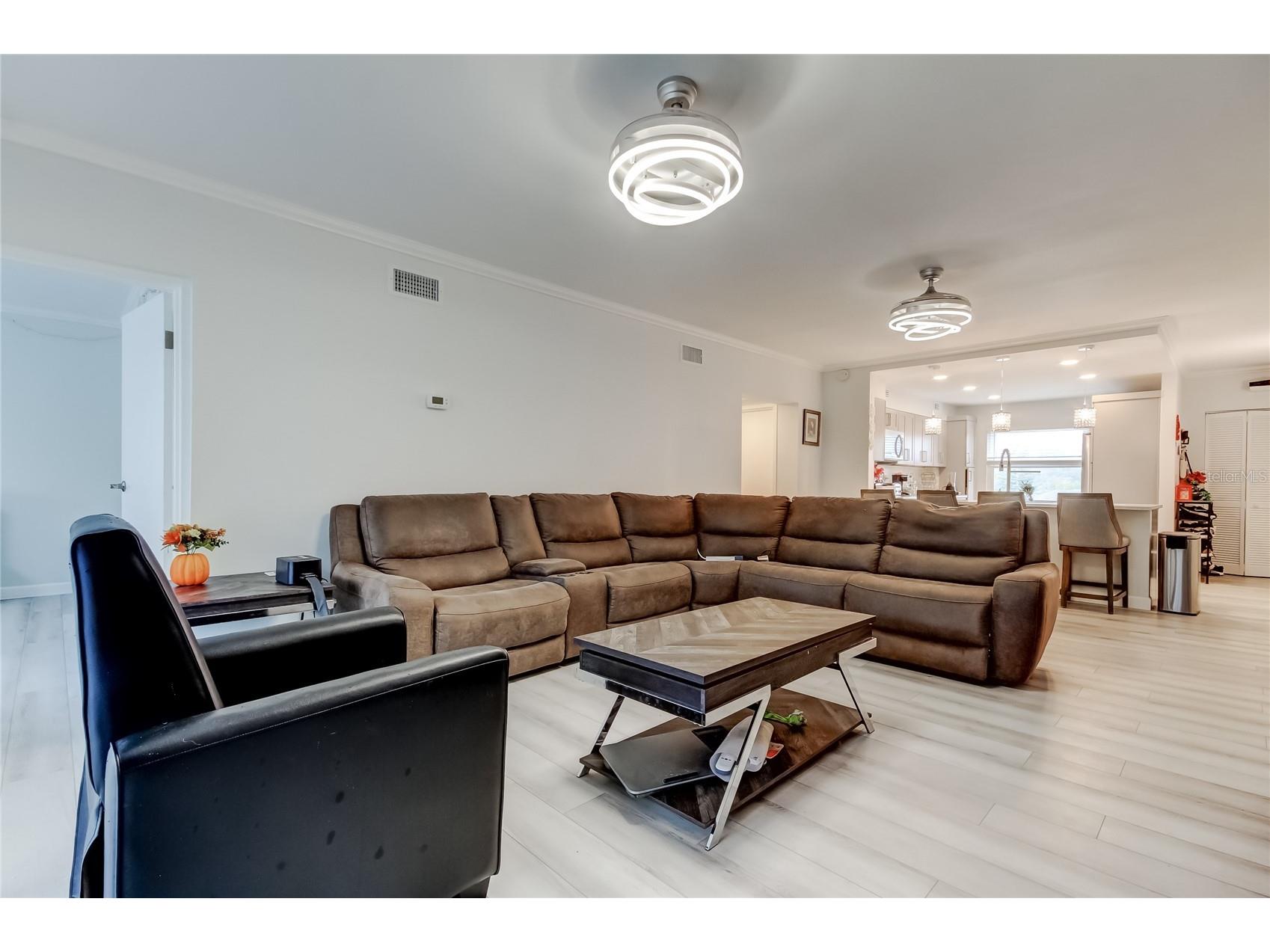 7321 Central Avenue #301 Saint Petersburg FL 33710 TB8484135 image10