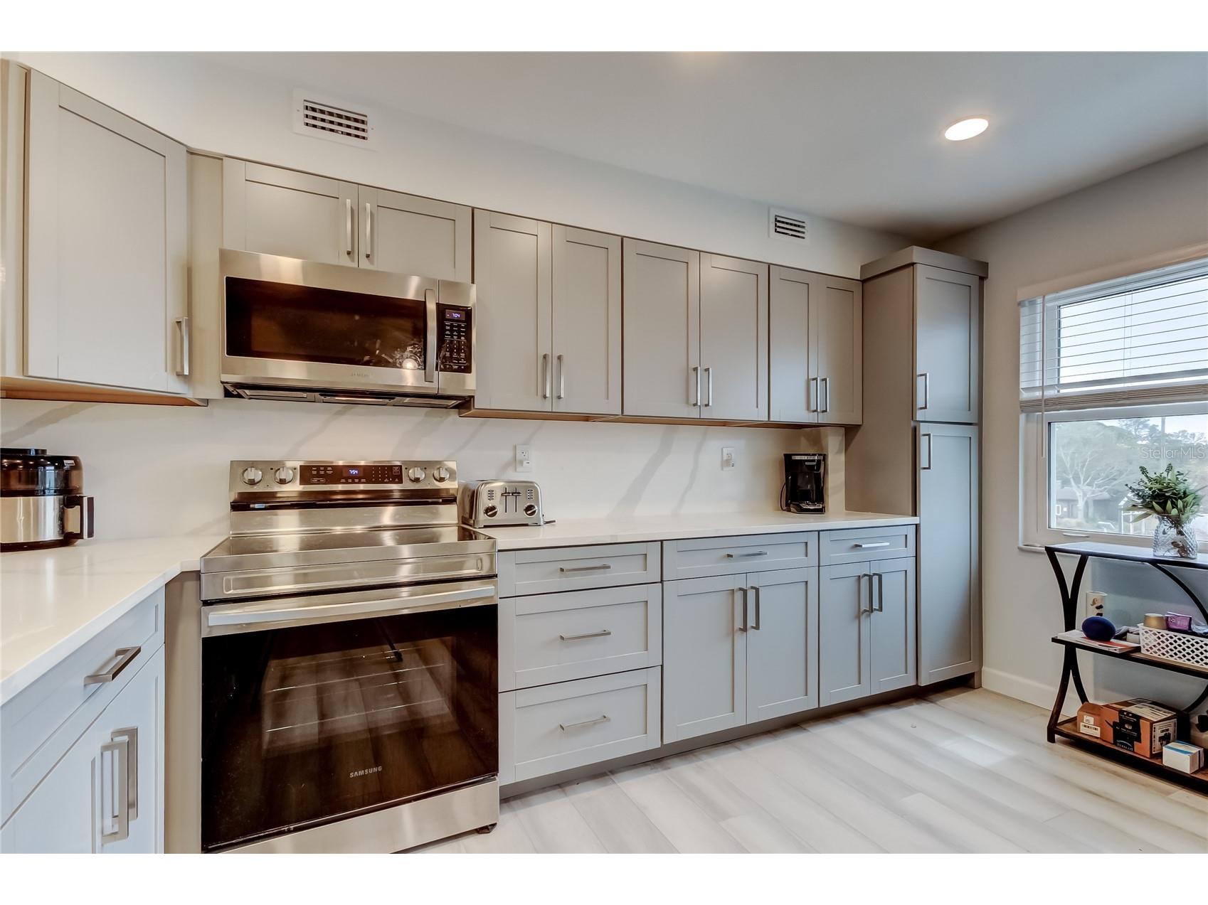 7321 Central Avenue #301 Saint Petersburg FL 33710 TB8484135 image4