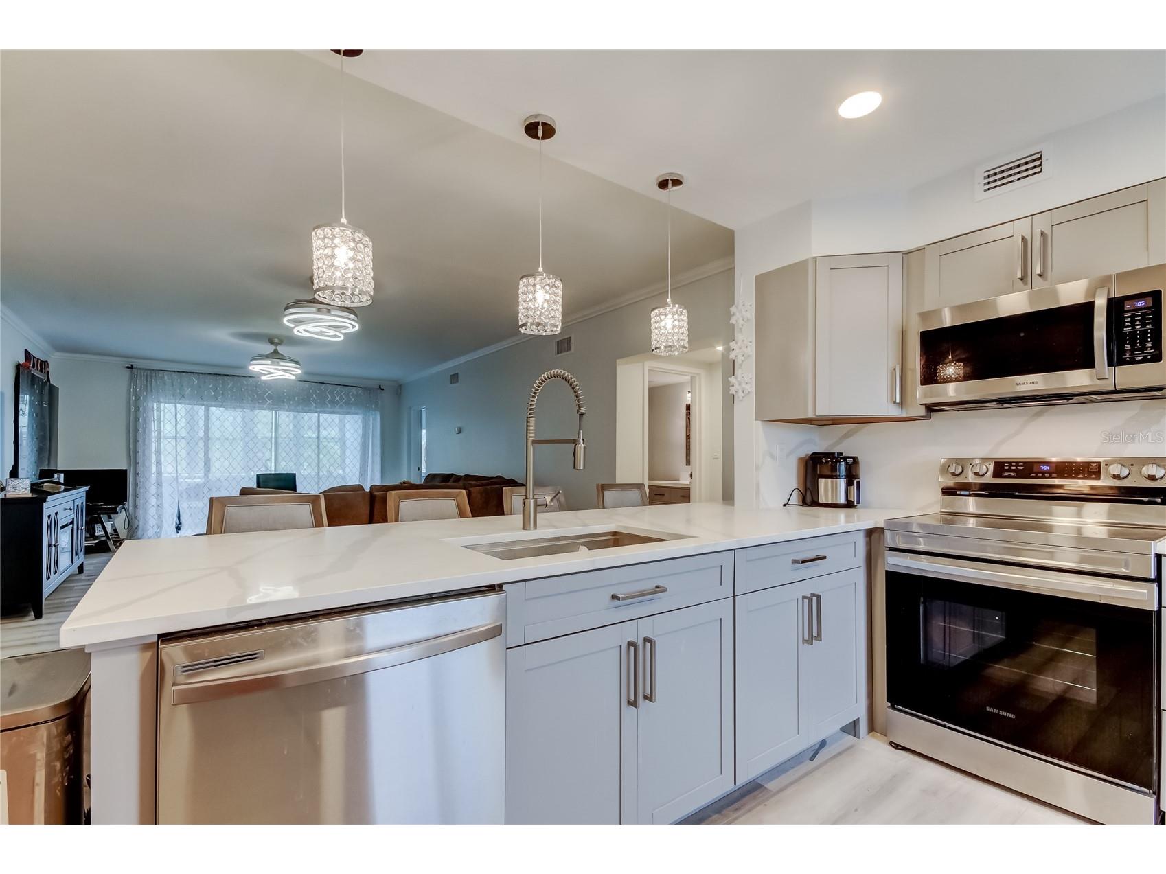 7321 Central Avenue #301 Saint Petersburg FL 33710 TB8484135 image7