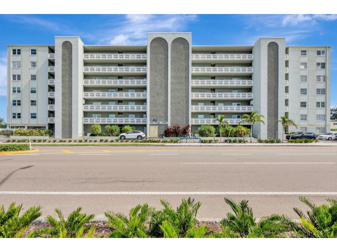 7321 Central Avenue #303 Saint Petersburg FL 33710 - BOCA SIEGA BAY TB8417004 image1